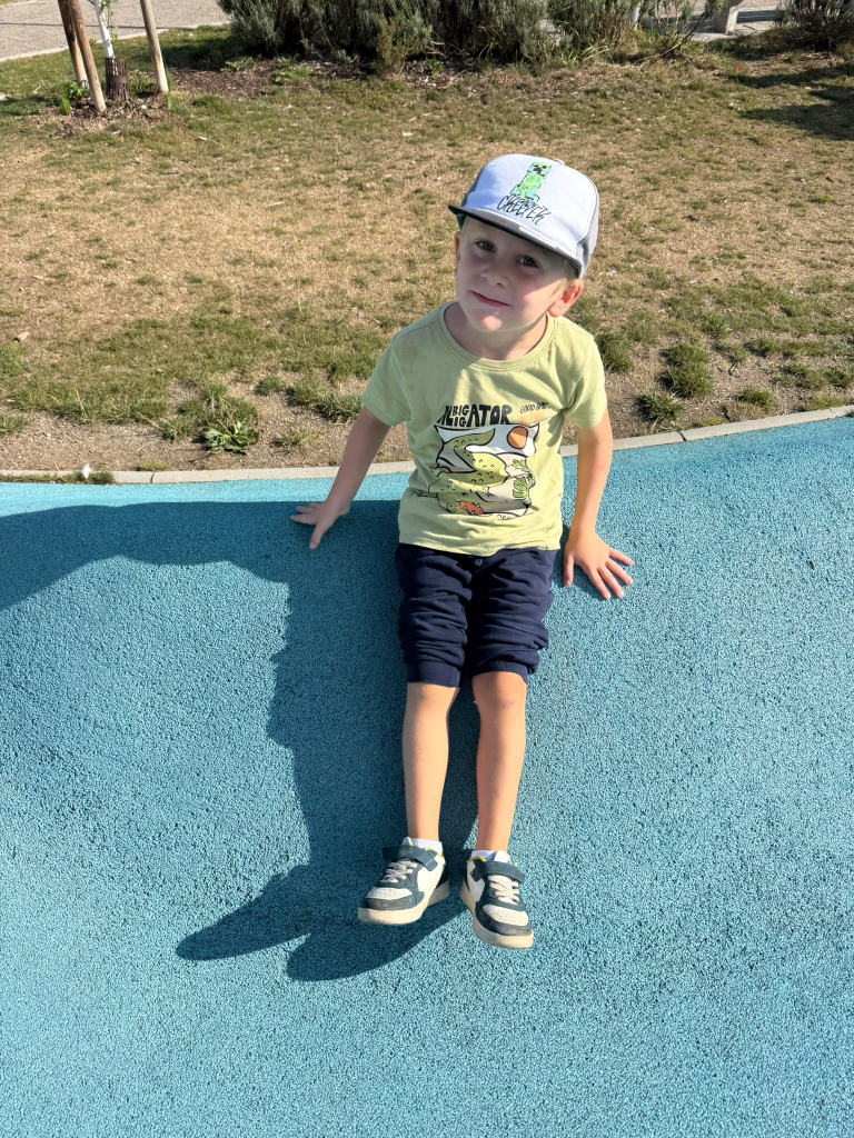 1000033700.jpg