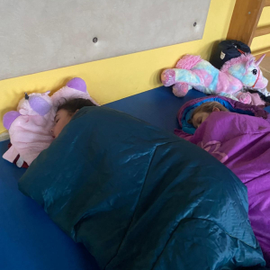 Noc s Andersenem 2026